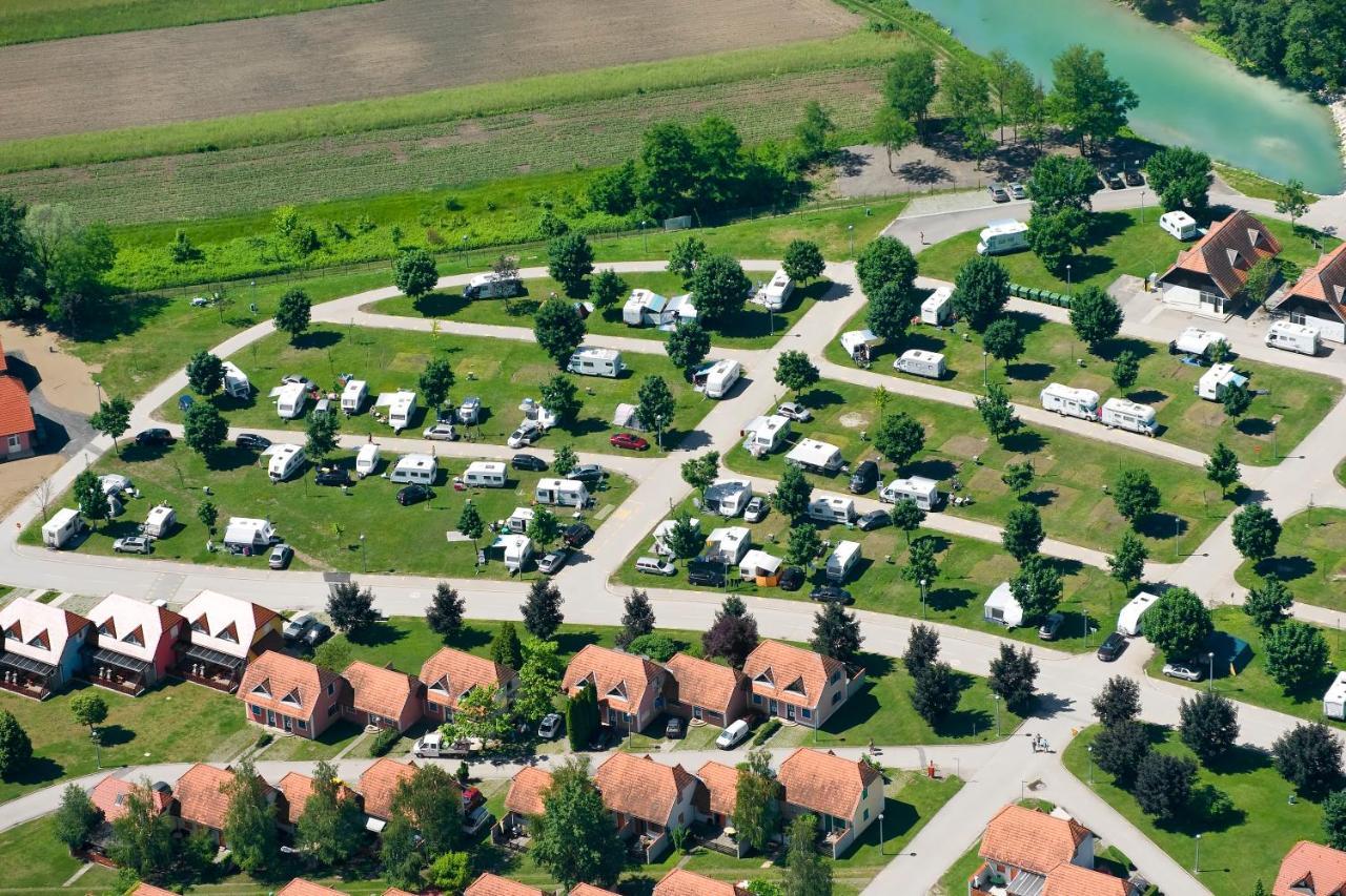 Mediteran Travel Mobile Homes In Camping Terme Catez Brežice Extérieur photo